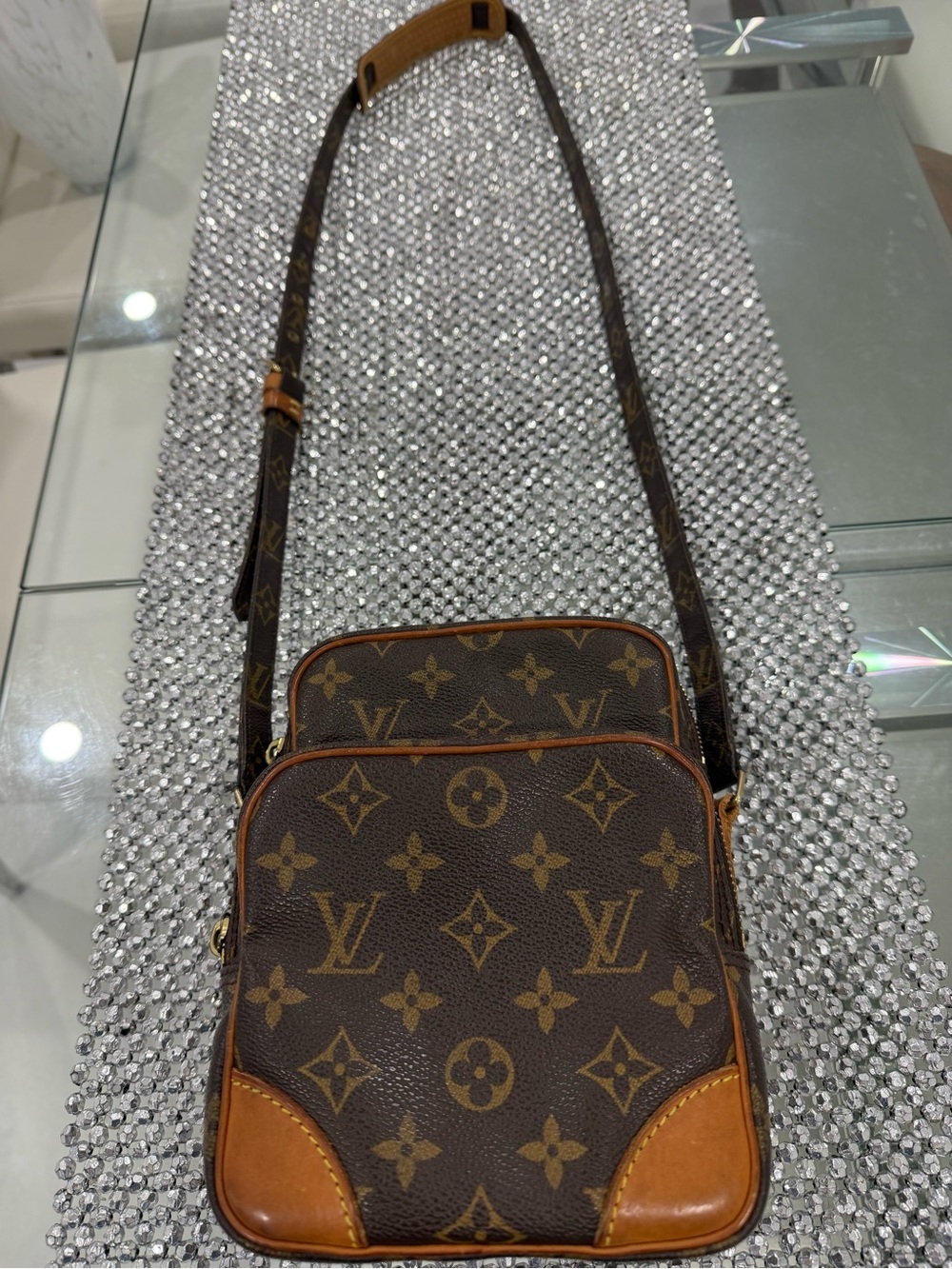 Louis Vuitton Monogram Canvas Double Pocket Messenger Bag in Brown and Tan - Picture 2 of 8